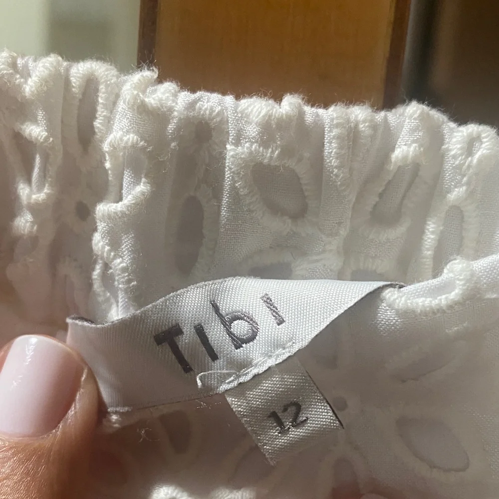 Tibi Ivory Eyelet Top Antonina - Picture 4 of 6